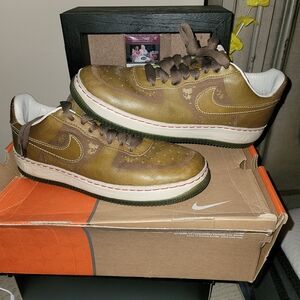 Nike AIR FORCE 1 PILGRAM MENS 11 TRIED ON